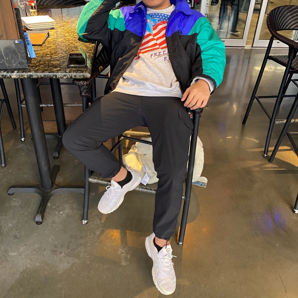 What’s up! Sell me all your cool vintage shit